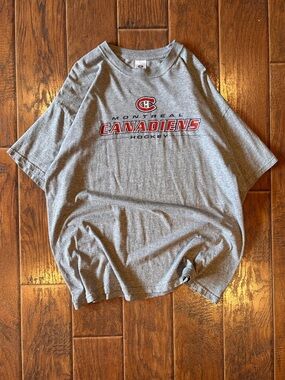 Vintage Y2K Montreal Canadiens Bulletin T-Shirt